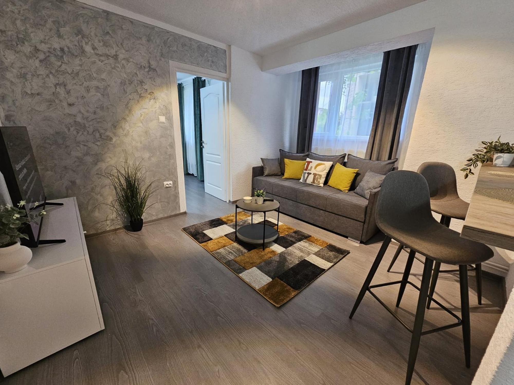 Mona Central Apartment Хунедоара Экстерьер фото